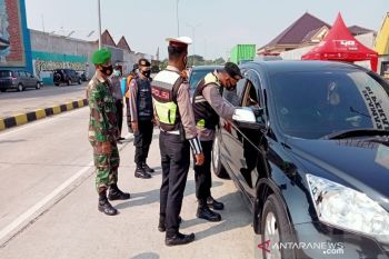 Polres Pekalongan Kota perketat penyekatan kendaraan pemudik