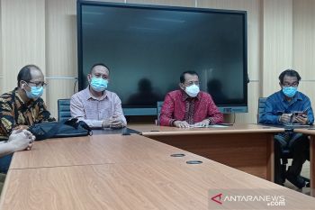 Rektor UNP : Mahasiswa jalur seleksi mandiri punya hak yang sama