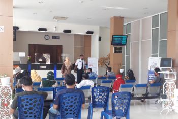 Bank Nagari Cabang Simpang Empat Pasbar sediakan pecahan Rp75 ribu