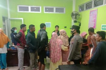 Kapal pencari ikan karam di Pasaman Barat satu meninggal