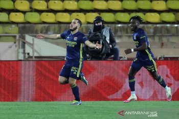 10 pemain Lyon kalahkan  Monaco