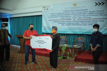 Telkomsel dan Kemenkop UKM dorong pemulihan UKM