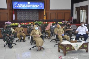 Bupati Sinjai ikuti rakor penanganan COVID-19 secara virtual