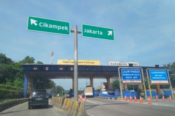 Jakarta-Cikampek toll road crowded yet before "mudik" ban on May 6-17