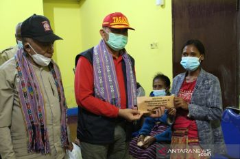 Kemensos salurkan santunan korban bencana  di  Malaka