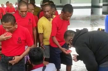 Seorang pria pengumpat pengunjung mal bermasker diberi sanksi kerja sosial