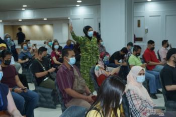 Vaksinasi COVID-19 AstraZeneca di Malaysia dimulai