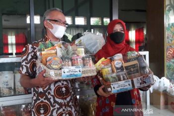 Gerakan Belanja Produk UMKM disambut baik pelaku usaha Temanggung