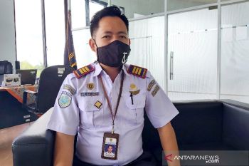 Jumlah kendaraan beroperasi di Terminal WA Gara dibatasi