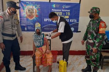 Kapolres Lombok Tengah apresiasi capaian vaksinasi lansia