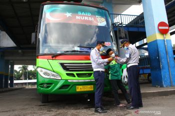Pemeriksaan Bus saat Larangan Mudik
