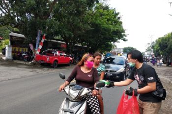 Berbagi Berkah  22 Komunitas Motor  Manado - Bitung Berkolaborasi