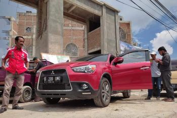 Masjid terbesar di Bukittinggi itu, terima wakaf Mobil Outlander Sport yang akan dilelang untuk biaya pembangunan