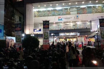 Penerapan Prokes di pusat perbelanjaan Palembang longgar