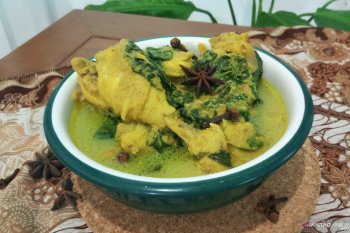 Menu Ramadhan - Ayam kuah kuning kemangi