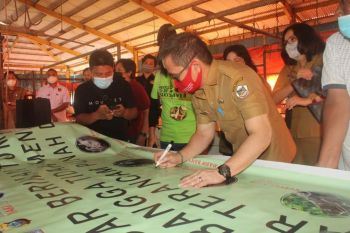 Bangga nyanda bajual satwa liar bergema di Pasar Beriman Tomohon