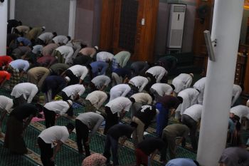 Jadwal Imsakiyah Kota Padang dan sekitarnya pada 4 Maret 2025
