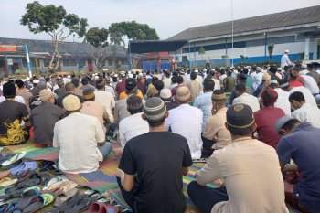 Puluhan narapidana di Sumsel terima remisi langsung bebas