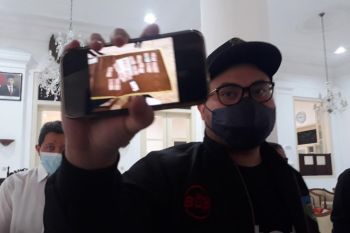Bupati beri sanksi camat yang minta THR