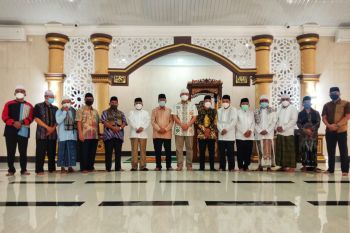 Kapolda NTB menerima kunjungan silaturahmi tokoh agama