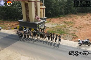 Cara unik Dirlantas Polda Sumbar pastikan penyekatan wilayah perbatasan berjalan sempurna