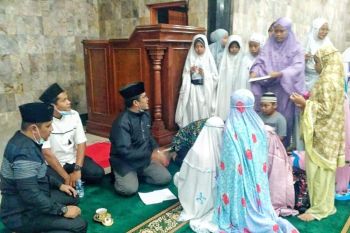 Nagari Ampang Gadang gelar tradisi Khatam Al Quran saat lebaran