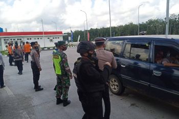 11 orang reaktif COVID-19 saat jalani tes antigen di pos pengetatan
