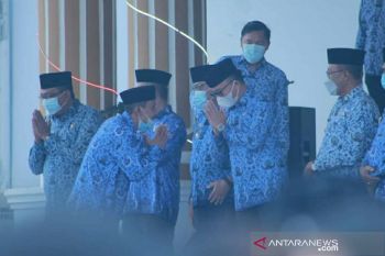 Bupati Morut  umpamakan ASN pelayan restoran dalam melayani masyarakat