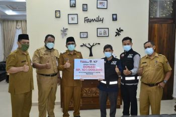 Setelah ambulans Pemkot Padang bantu Rp100 juta untuk Palestina