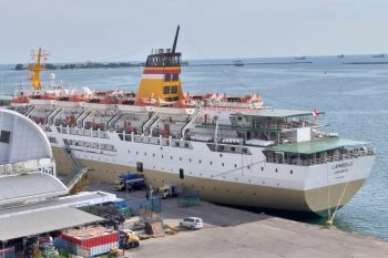 Pelindo IV wajibkan seluruh operasional pelabuhan perketat protkes COVID-19