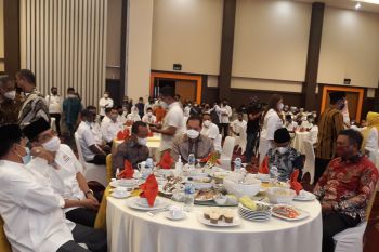 Menteri Investasi dan Mendag  hadiri halalbihalal Kadin Sulteng