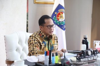 Mendagri meminta kepala daerah turun tangan percepat vaksinasi COVID-19