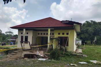 Saksi mata sebut ada ribuan orang saat terjadi pembakaran Polsek Candipuro