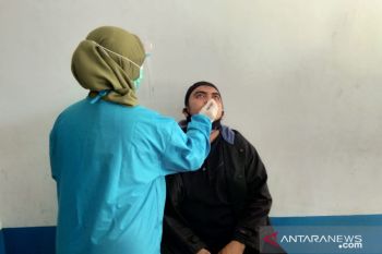 Positif COVID-19, seorang penumpang kapal feri batal berangkat