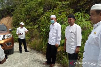 Karena terkendala anggaran, Pemkab Pasbar bangun jalan secara bertahap