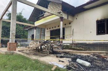 Polisi kembali tangkap enam orang terkait pembakaran Polsek Candipuro