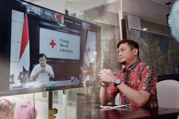 PMI bantu disinfeksi sekolah di Sulsel