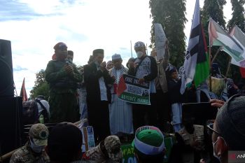 Pengunjuk rasa di Makassar serukan pemboikotan terhadap produk dari Israel