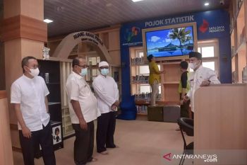 Sekda Sonny tinjau persiapan peresmian pojok statistik