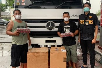 Bea Cukai Kudus gagalkan distribusi rokok ilegal diangkut truk sembako