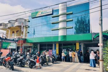 38 anak terima beasiswa  pendidikan dari BPJAMSOSTEK Bukittinggi