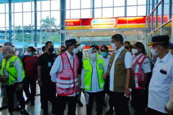Menhub minta pelaku perjalanan dari Sumatera ke Jawa diawasi ketat