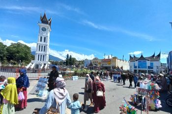 Bukittinggi tetap ramai dikunjungi wisatawan saat penutupan objek wisata