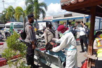 Aparat memperketat pemeriksaan surat keterangan rapid test di pelabuhan