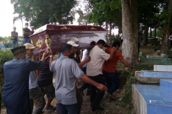 Pihak keluarga terima  jenazah tertukar di Batam sebagai takdir