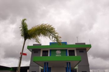 Gerhana bulan total melintasi langit Pulau Bintan