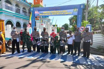 Tim Ditlantas Polda NTB lakukan penilaian awal Kampung Tertib Berlalu Lintas Desa Nijang Sumbawa
