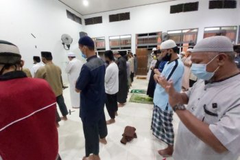 Warga Kota Palu antusias tunaikan shalat gerhana