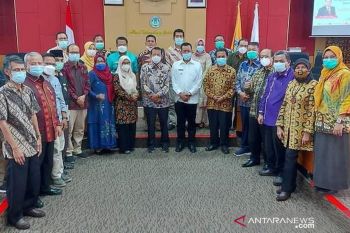 Ini harapan Bupati Pesisir Selatan terkait pengembangan kampus UNP di daerahnya