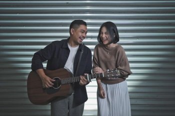 "Tanpa Batas Waktu" dinyanyikan ulang Elsa Japasal